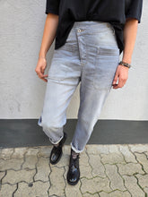 Charger l'image dans la galerie, BAGGY BOUTONNAGE DECALE PLEASE