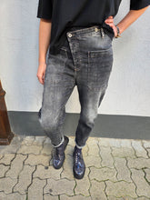 Charger l'image dans la galerie, BAGGY BOUTONNAGE DECALE PLEASE