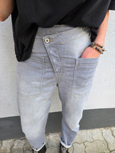 Charger l'image dans la galerie, BAGGY BOUTONNAGE DECALE PLEASE