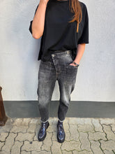 Charger l'image dans la galerie, BAGGY BOUTONNAGE DECALE PLEASE