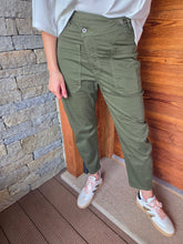 Charger l'image dans la galerie, BAGGY BOUTONNAGE DECALE PLEASE