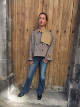 Charger l'image dans la galerie, VESTE TRENCH MOTIF MICRO
