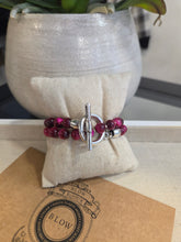 Charger l'image dans la galerie, BRACELET NUDE OEIL DU TIGRE FUSHIA ARGENT

