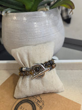 Charger l'image dans la galerie, BRACELET NUDE OEIL DU TIGRE ARGENT
