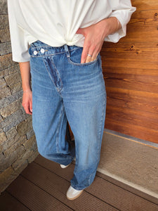 JEAN LARGE GUESS
