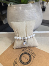 Charger l'image dans la galerie, BRACELET HOWLITE BLANC
