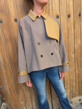 Charger l'image dans la galerie, VESTE TRENCH MOTIF MICRO
